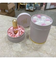 Profumo con scatola personalizzata