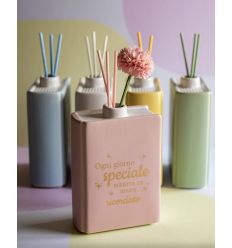 Profumatore libro giallo con scritta con fiore (C4304F)